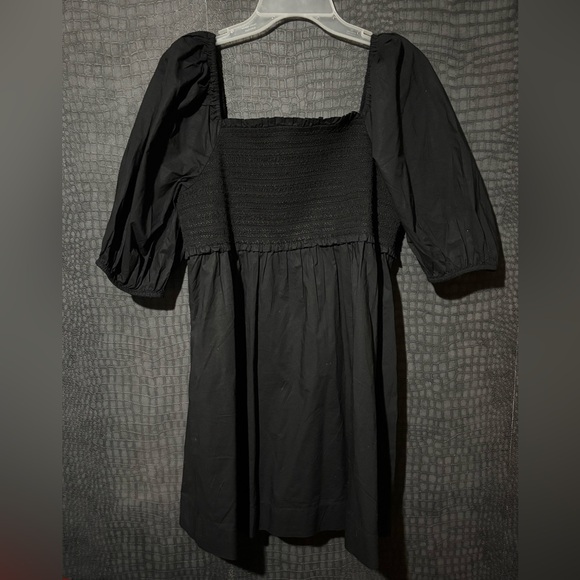 American Eagle Outfitters Dresses & Skirts - American Eagle Outfitters puff sleeve black smocked dress with pockets 🖤